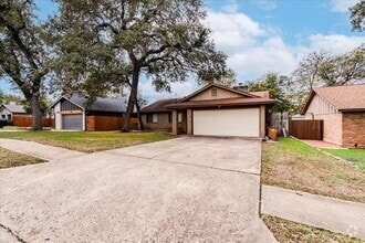 Building Photo - 7204 Towering Oaks Dr