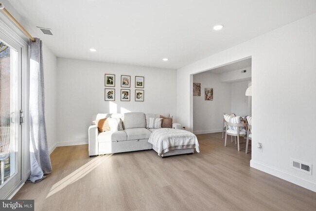 Building Photo - 6449 Birch Leaf Ct