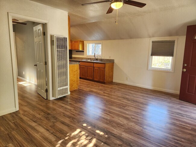 Building Photo - 631 Grandberg Ct