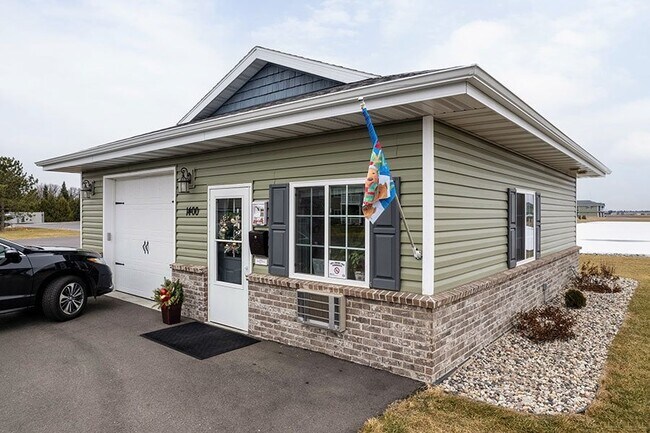 Foto del edificio - PLEASANT DRIVE ESTATES