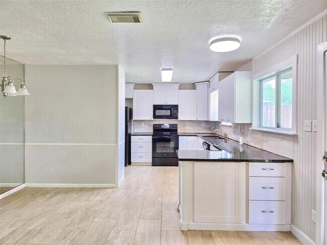 Foto del edificio - 22510 Parsonsgate Dr