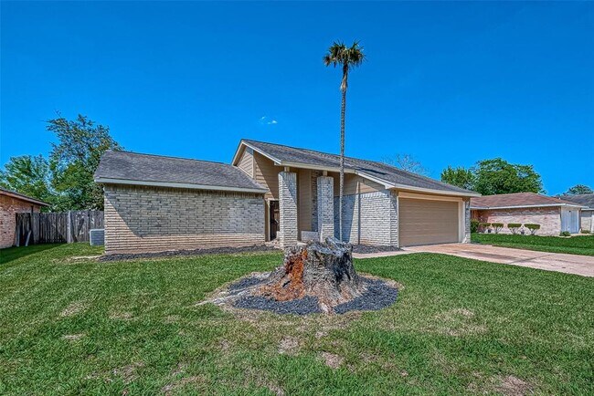 Building Photo - 530 Fawnwood Dr
