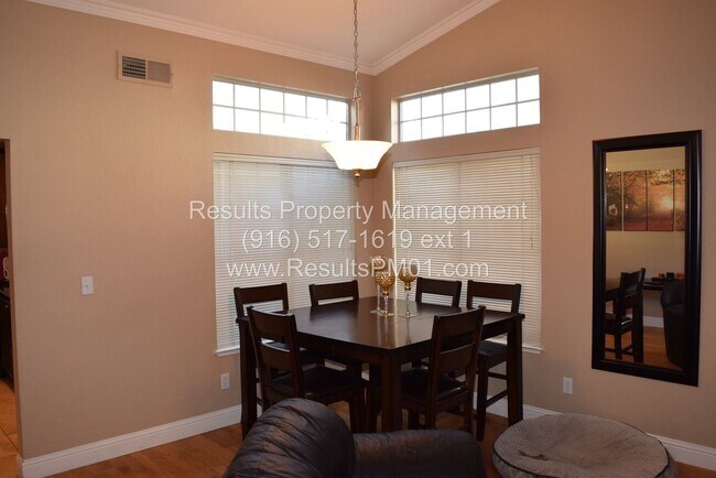 Building Photo - 2 br, 2 bath House - 4533 Antelope Park Way