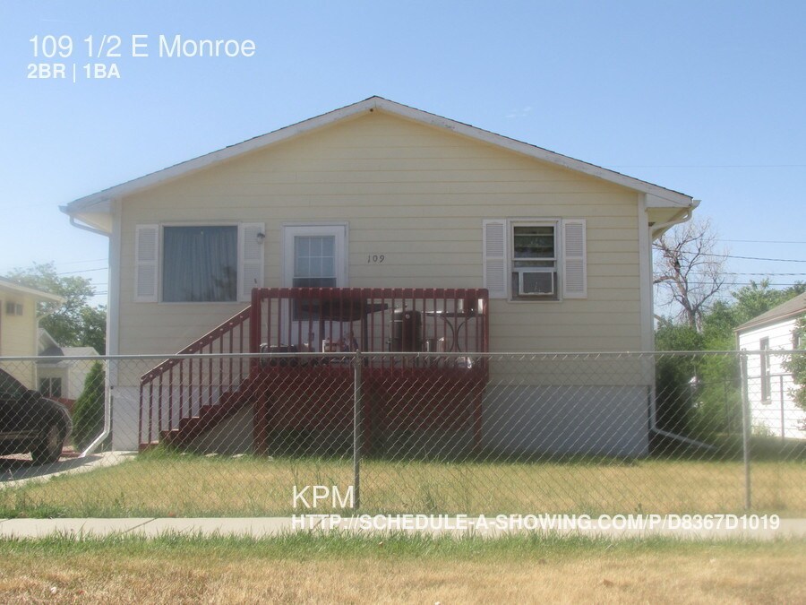 Primary Photo - 109 1/2 E Monroe St