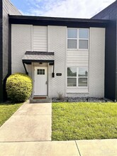 Building Photo - 980 W Zarragossa St