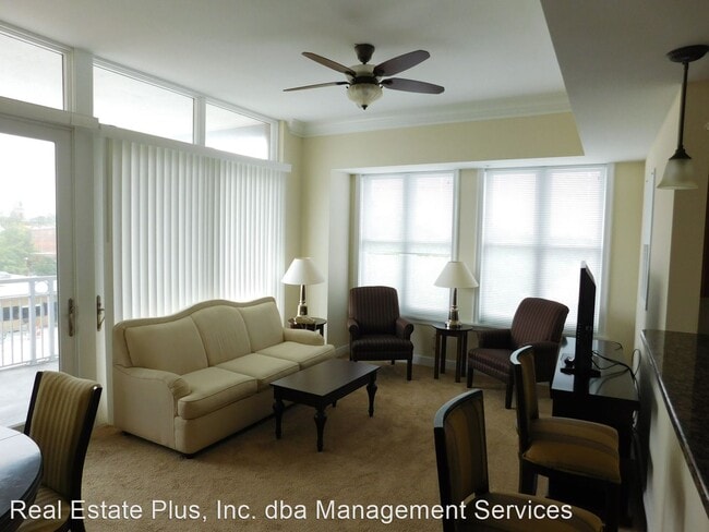 Building Photo - 1 br, 1 bath House - 101 Middle Street #336