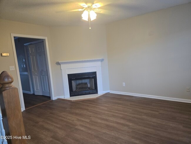 Building Photo - 3807 Sterling Pointe Dr
