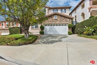 Building Photo - 2909 Venezia Ln