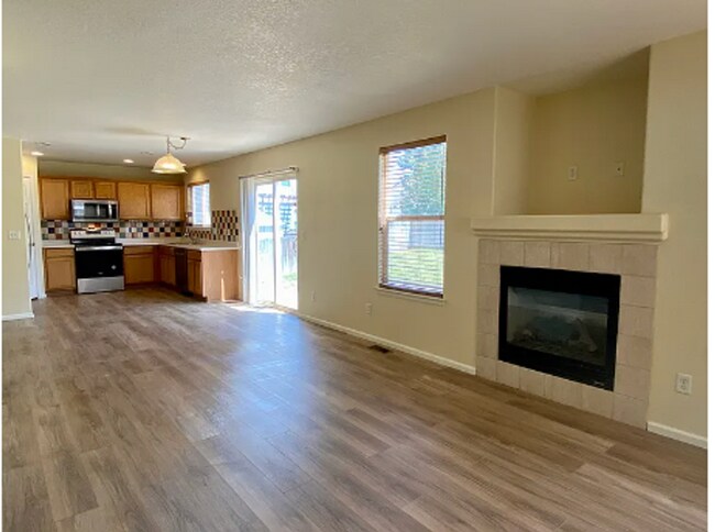 Foto del edificio - Spacious 4BD/2.5BA Home in Sought-After Southcreek | Cherry Creek Schools | 2-Car Garage
