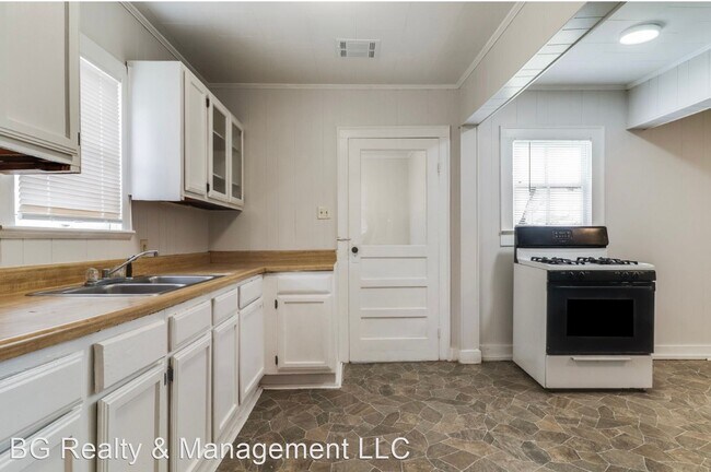 Foto del edificio - 2 br, 1 bath House - 105 1st Street