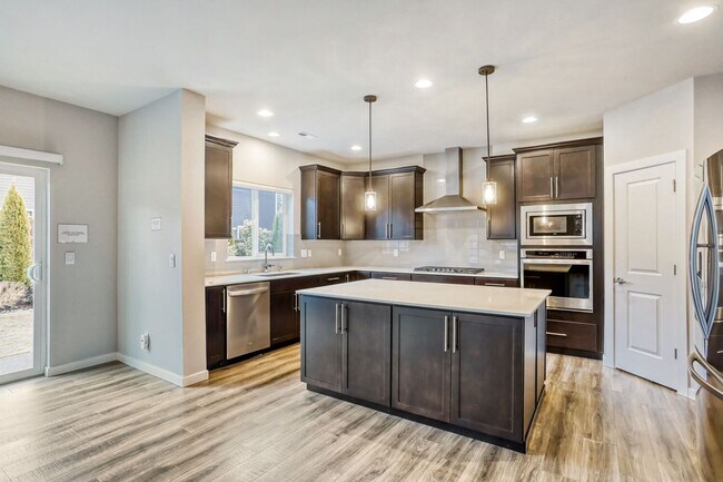 Foto del edificio - Stunning 4bed/2.5bath Home with High-End Upgrades in Snohomish WA!