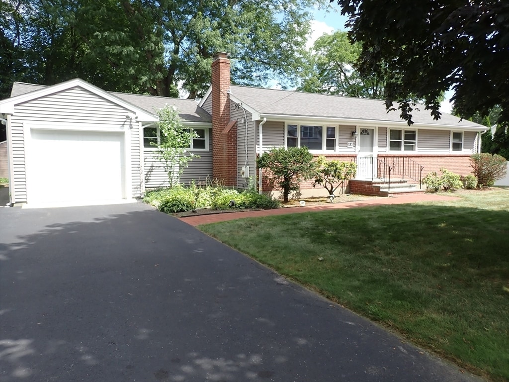 Primary Photo - 131 Jarvis Cir