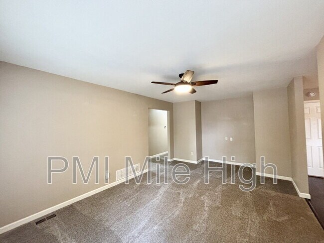 Foto del edificio - 1800 W 102nd Ave