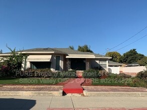 Building Photo - 444 Tyrella Ave