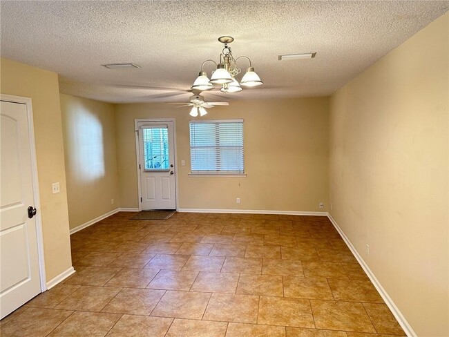 Foto del edificio - 104 Courtyard Villas Ln