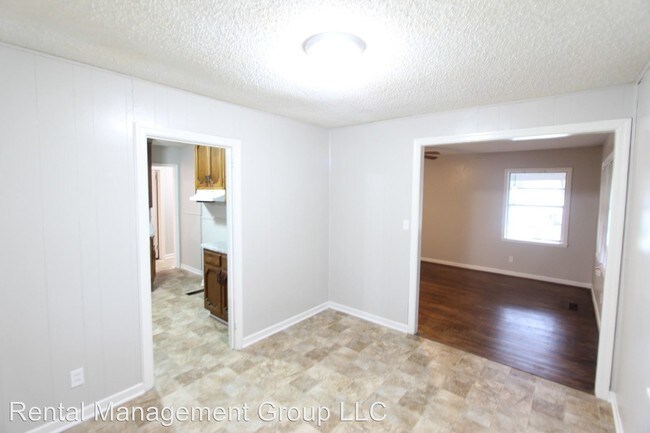 Building Photo - 3 br, 1 bath House - 6608 Seminole Drive