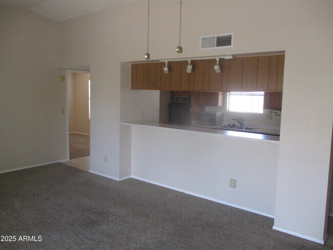 Foto del edificio - 4607 E Bohl St