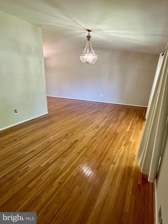 Foto del edificio - 12917 Layhill Rd