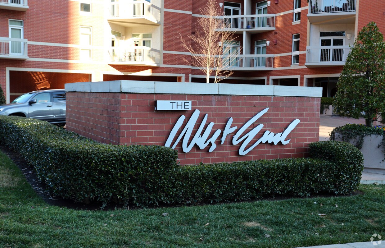 The West End Apartments Nashville, TN