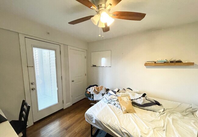 Foto del edificio - 800 Parker St