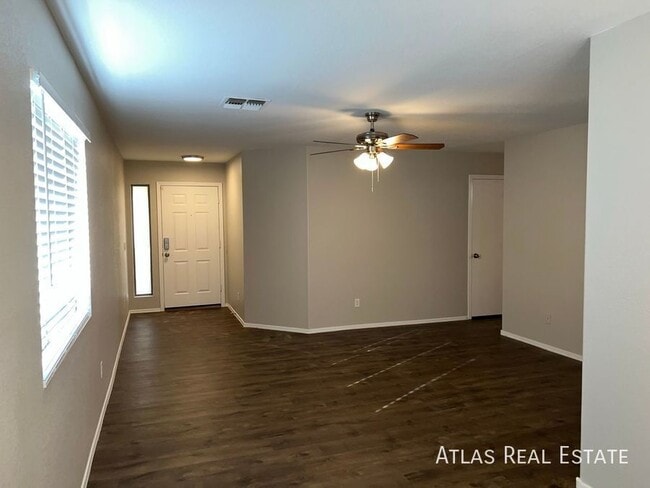 Foto del edificio - 841 E Lamonte St