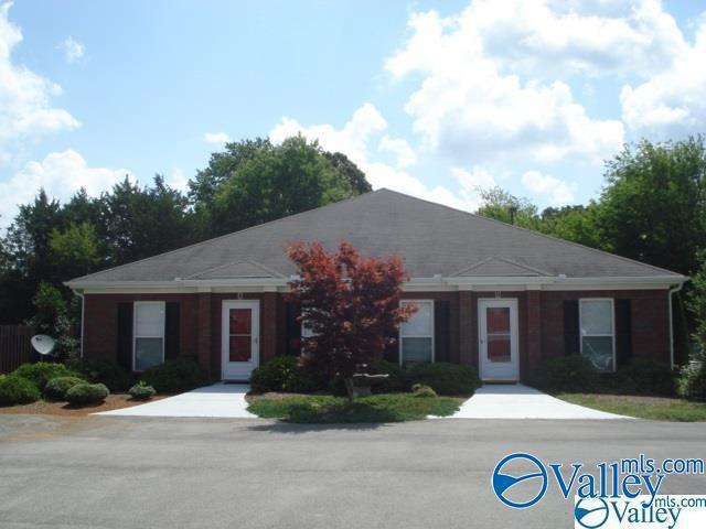 Foto principal - 4369 Sullivan St