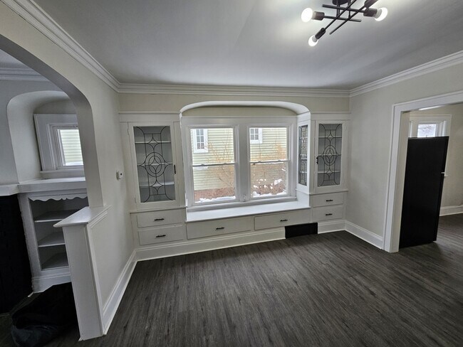 Foto del edificio - 9614 McCracken Rd