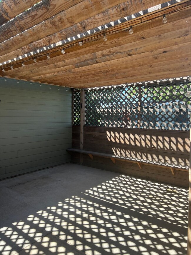 Building Photo - Great home for rent in the country!