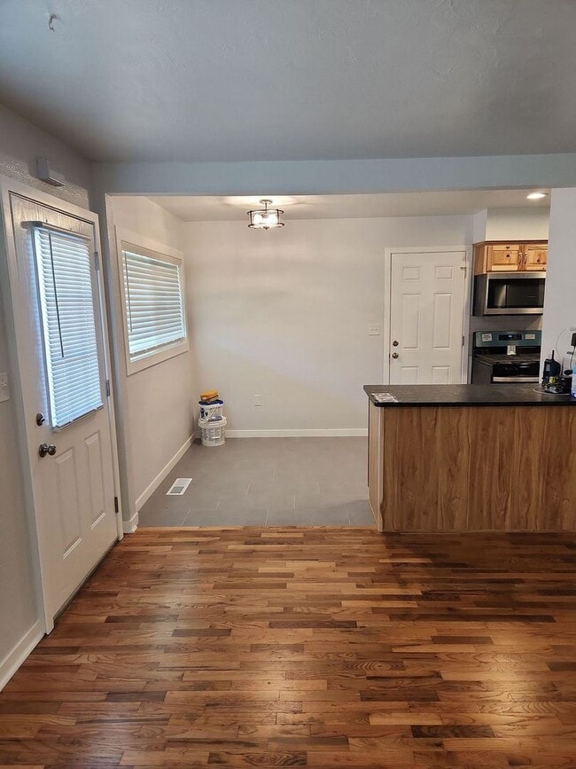 Foto del edificio - 3 br, 1 bath House - 2120 Main St SE