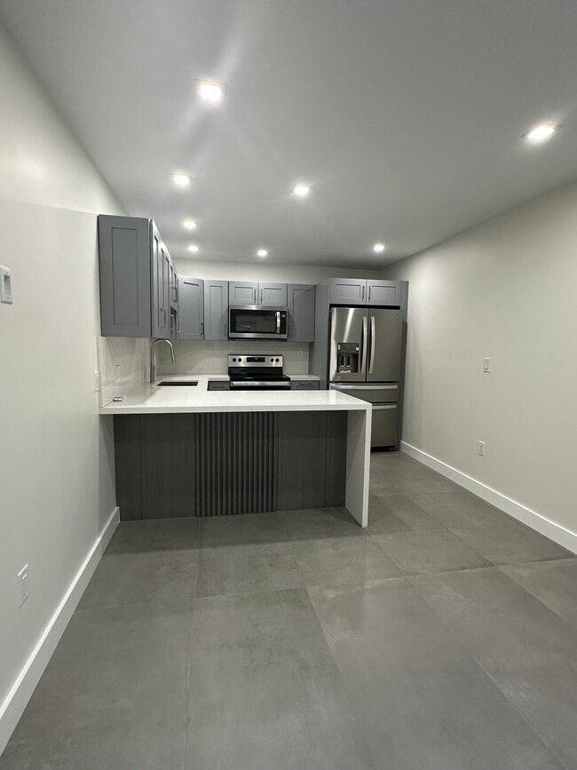 Kitchen/ Living area - 11286 SW 155th Ln
