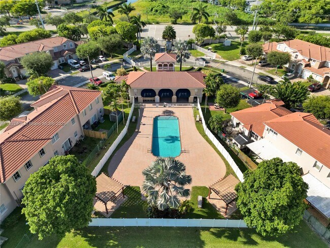 Foto del edificio - 27463 SW 137th Ct