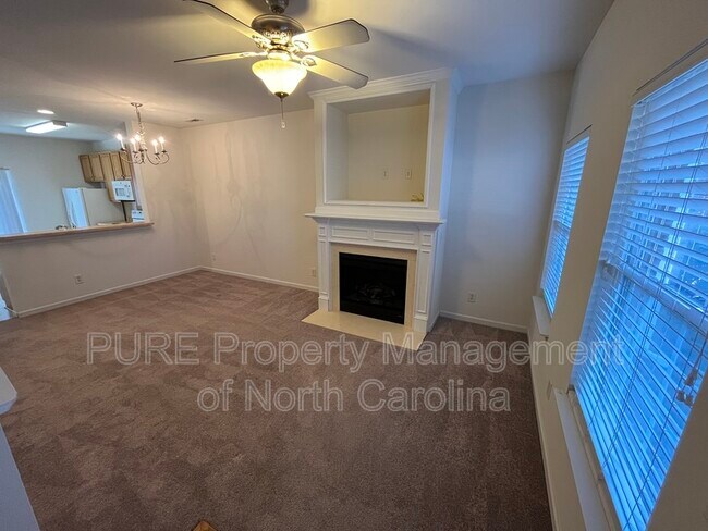 Building Photo - 8438 Summer Glen Cir