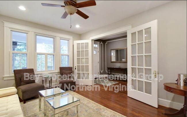 Foto del edificio - 902 Emerson St NW