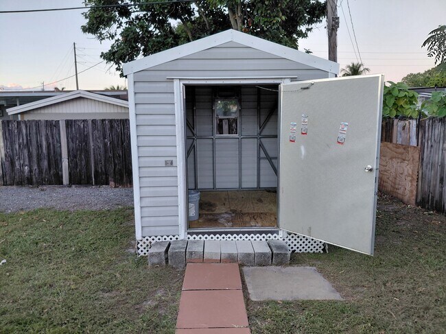 Building Photo - 5255 NW 181st Terrace