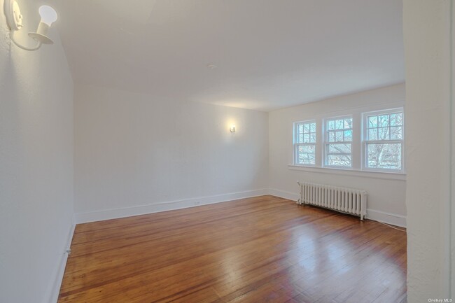 Building Photo - 52 Irma Ave