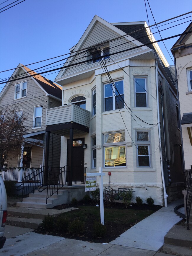 Building Photo - 358 Lamont Pl