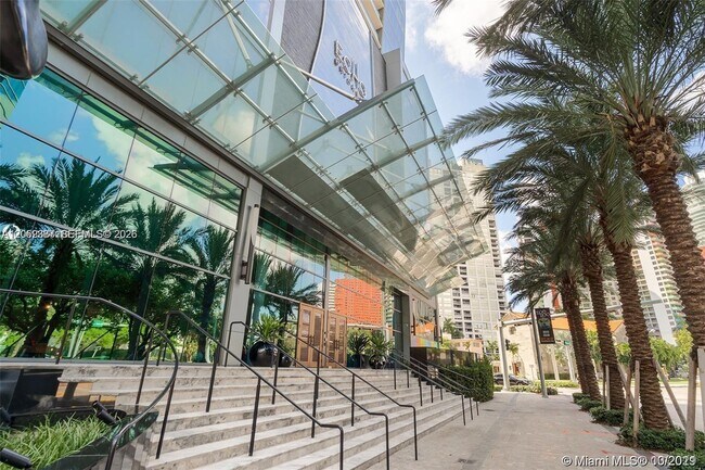 Building Photo - 1451 Brickell Ave