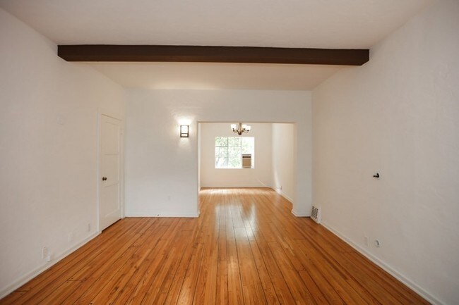 Building Photo - 1226 Selby Ave