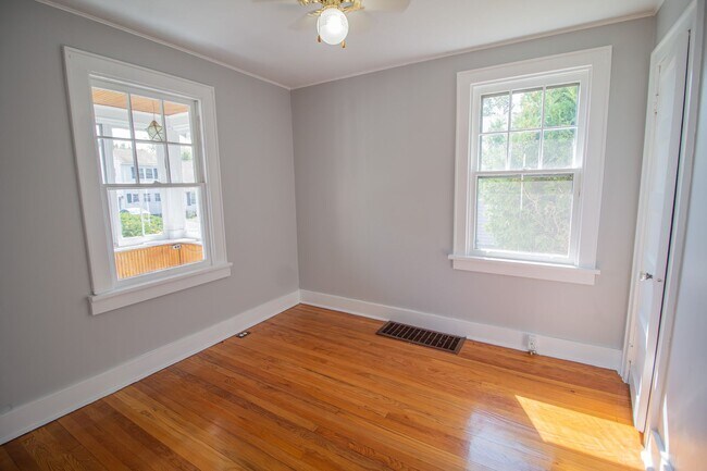 Foto del edificio - 2 BR 1 BA North Colonie Schools