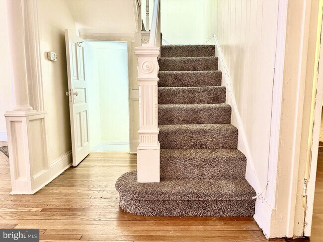 Foto del edificio - 3653 13th St NW