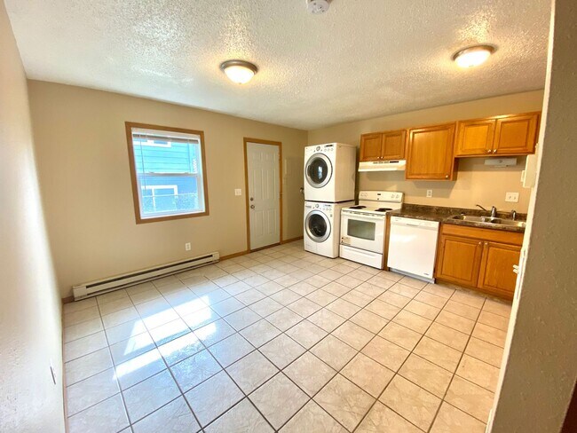 Foto del edificio - 3 Bedroom Duplex in North Fargo!