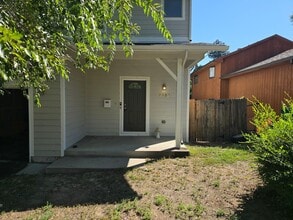 Building Photo - 5430 Bryant St