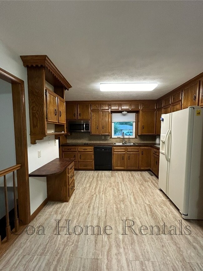 Building Photo - Great West Location