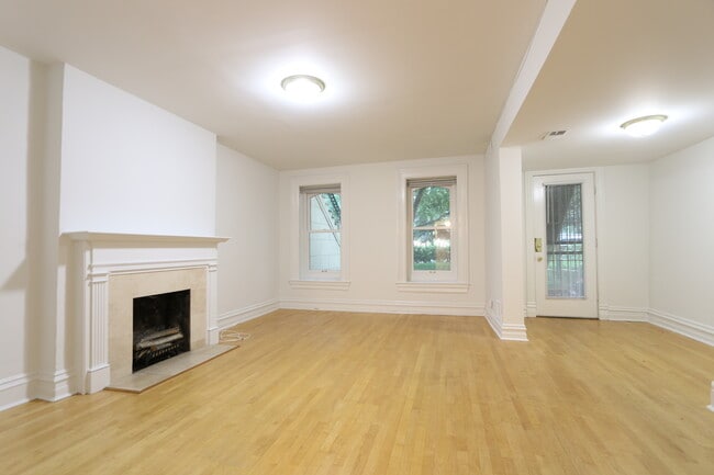 Building Photo - 1260 W Lexington St