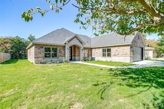 Building Photo - 908 Meadowlark Ln