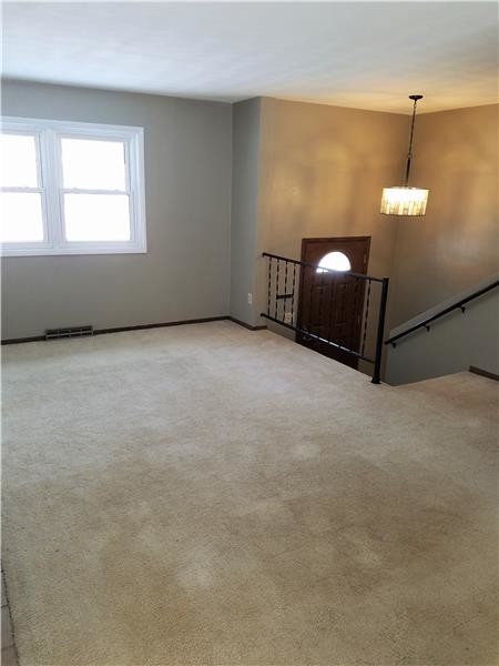 Building Photo - 3025 Rainbow Dr