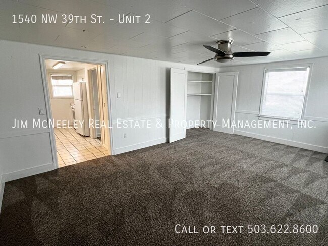 Building Photo - Cozy & Quiet 1 Bedroom Unit On Main Level