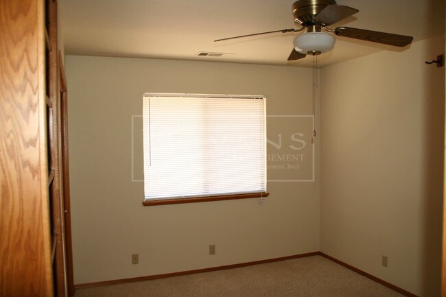 Building Photo - Beautiful, spacious home on a corner lot