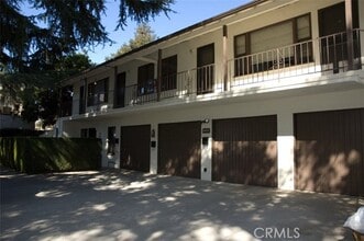 Building Photo - 547 W Sierra Madre Blvd