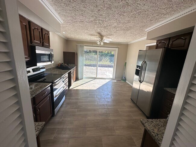 Foto del edificio - 1516 Schuff Ln